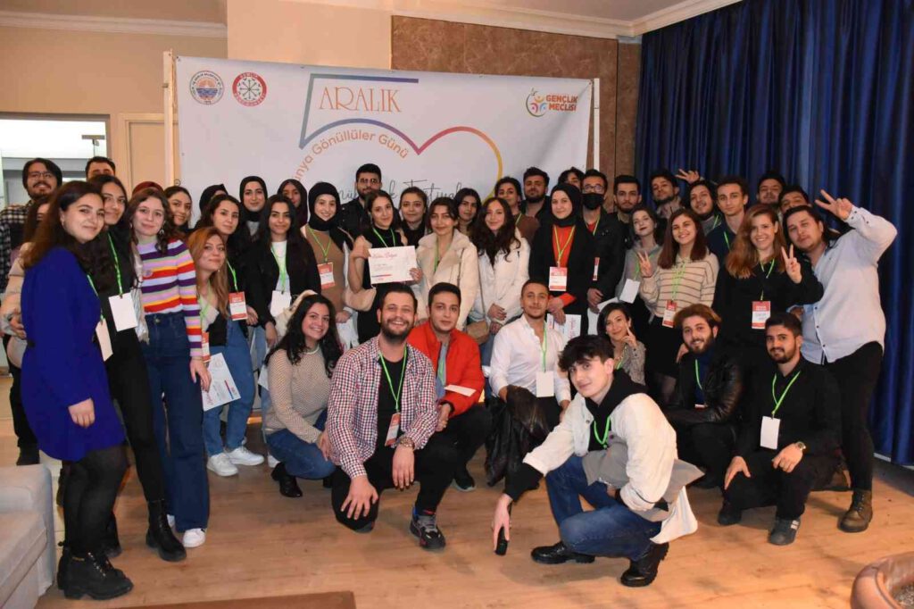 Gençler “Gönüllüler Festivali”nde buluştu