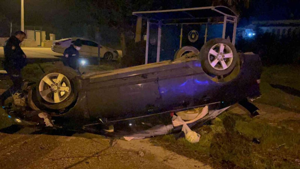 Kontrolden çıkan otomobil takla attı