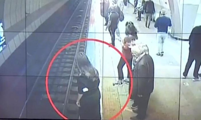 Üstünden metro geçti, burnu bile kanamadı!