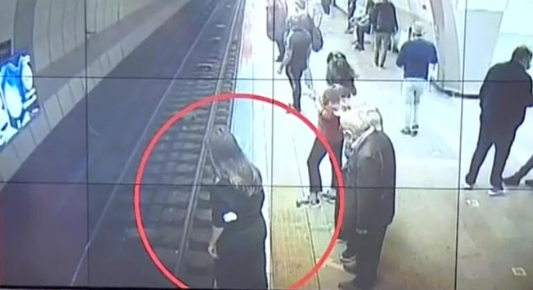 Üstünden metro geçti, burnu bile kanamadı!