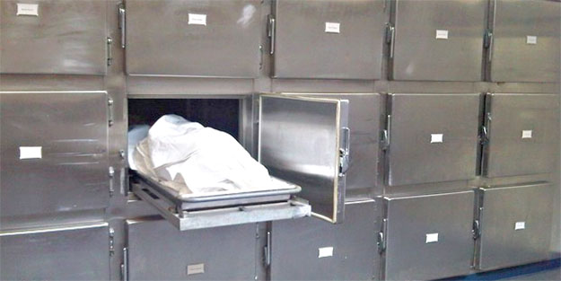 2 ay boyunca ölü annesiyle yaşadı