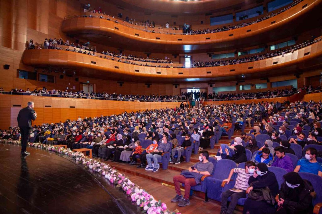 Söyleşilere rekor katılım