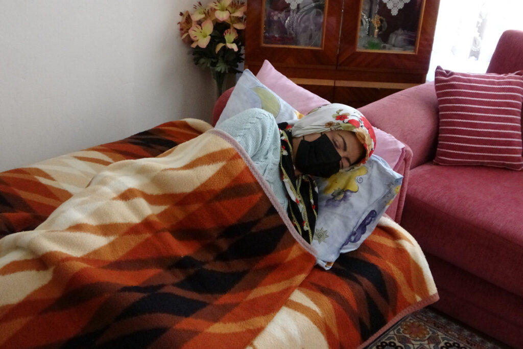 Pitbull saldırısına uğrayan kadın ölümden döndü