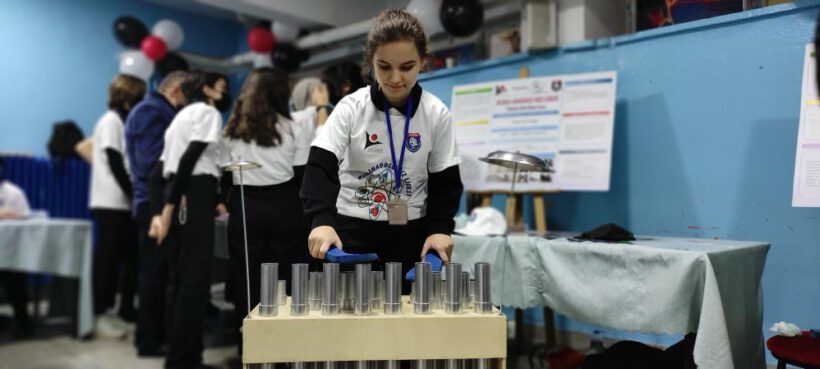 Atık PVC borulardan müzik aleti