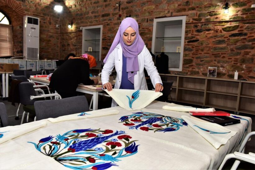 Kadınlar keçe sanatını yaşatıyor