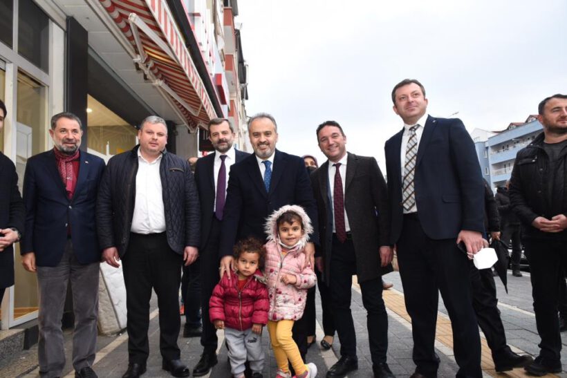 Gürsu girişine Büyükşehir makyajı