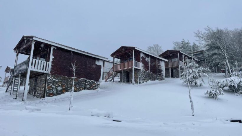 İznik’in yüksek kesimlerinde kar yağışı etkisini sürdürüyor