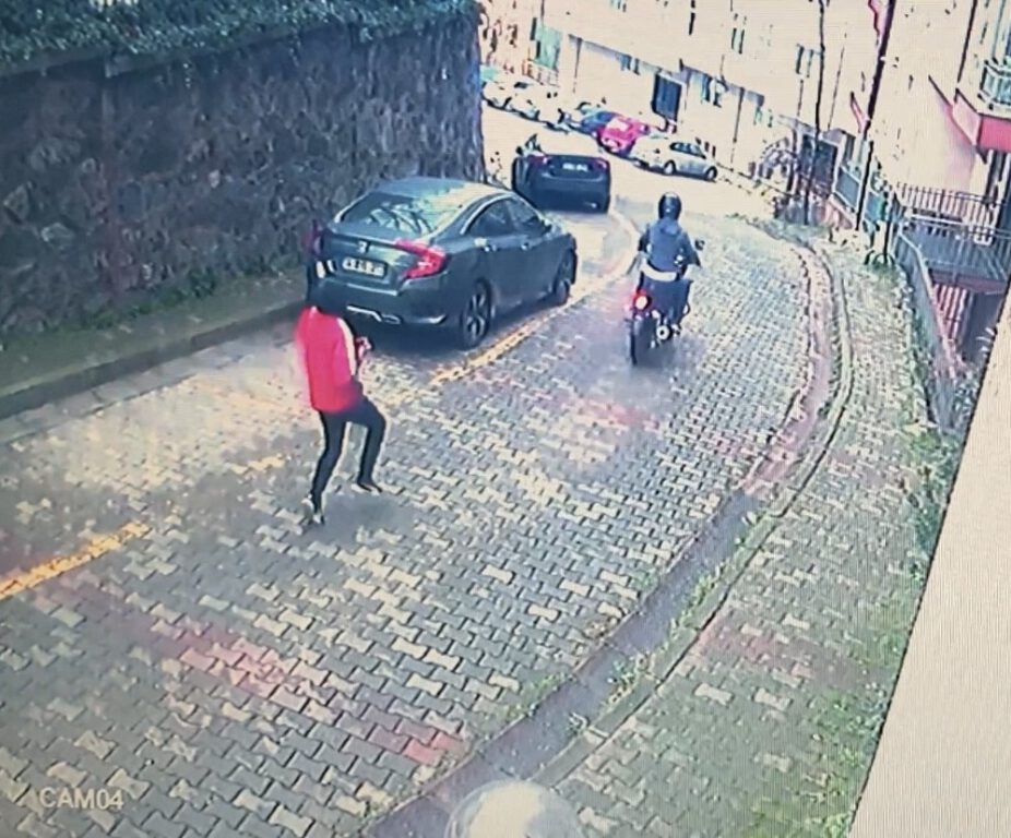 Hamile ve bebekli kadına kapkaç dehşeti!