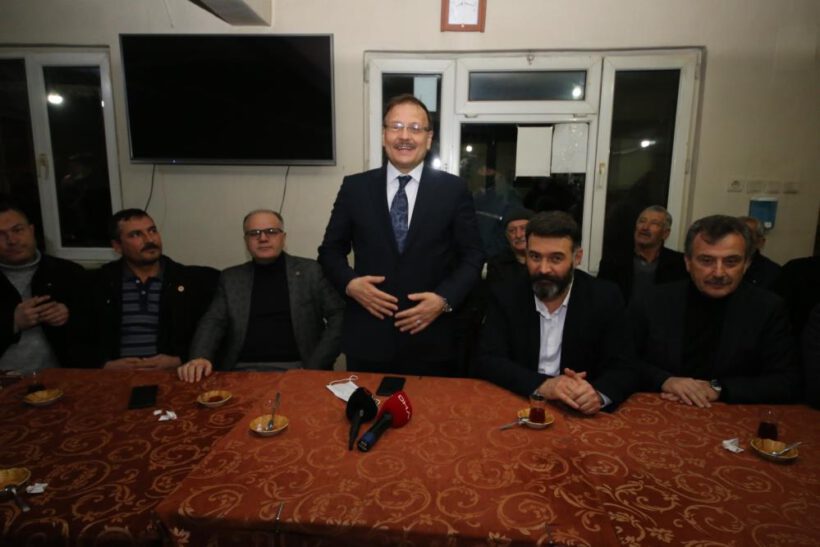 Çavuşoğlu’ndan köylülere sürpriz ziyaret