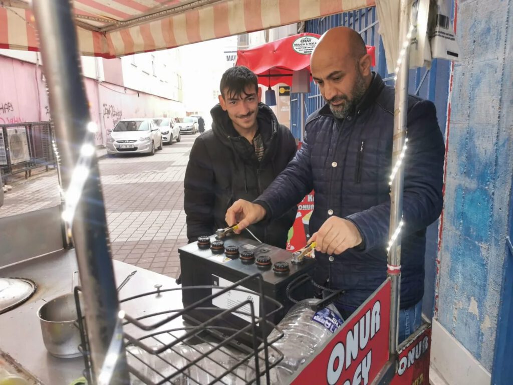 Hırsızlığa uğrayan engelli gence destek yağdı