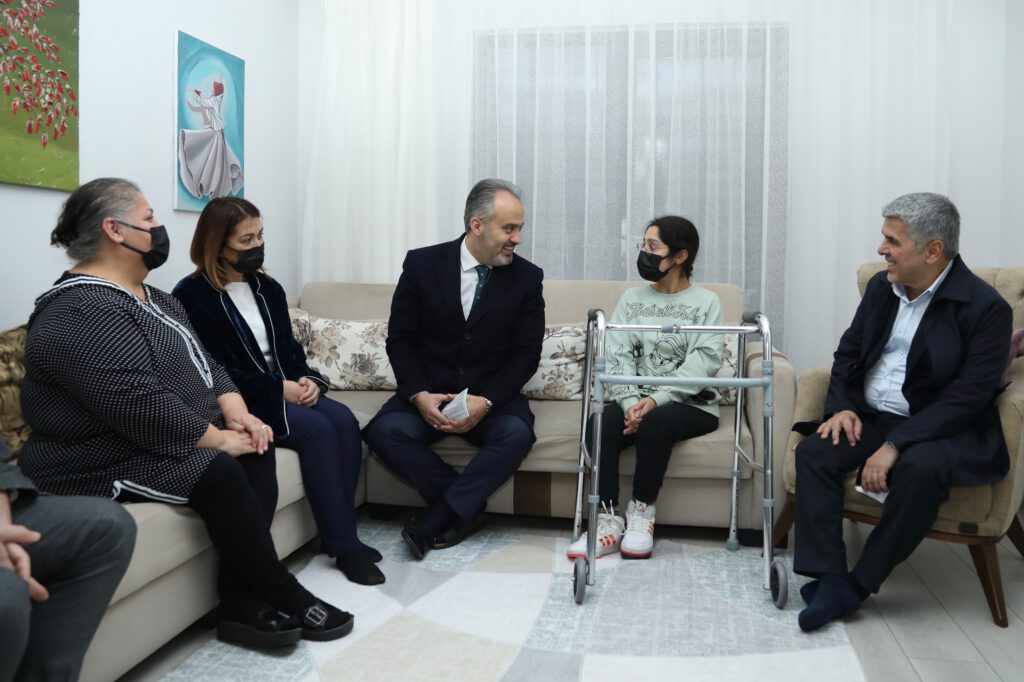 Bursa Büyükşehir engellilerin ayağına gidiyor