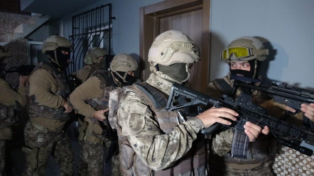 Şehirlerarası hırsızlık şebekesi yakalandı!