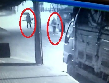 Akü hırsızları kamerada