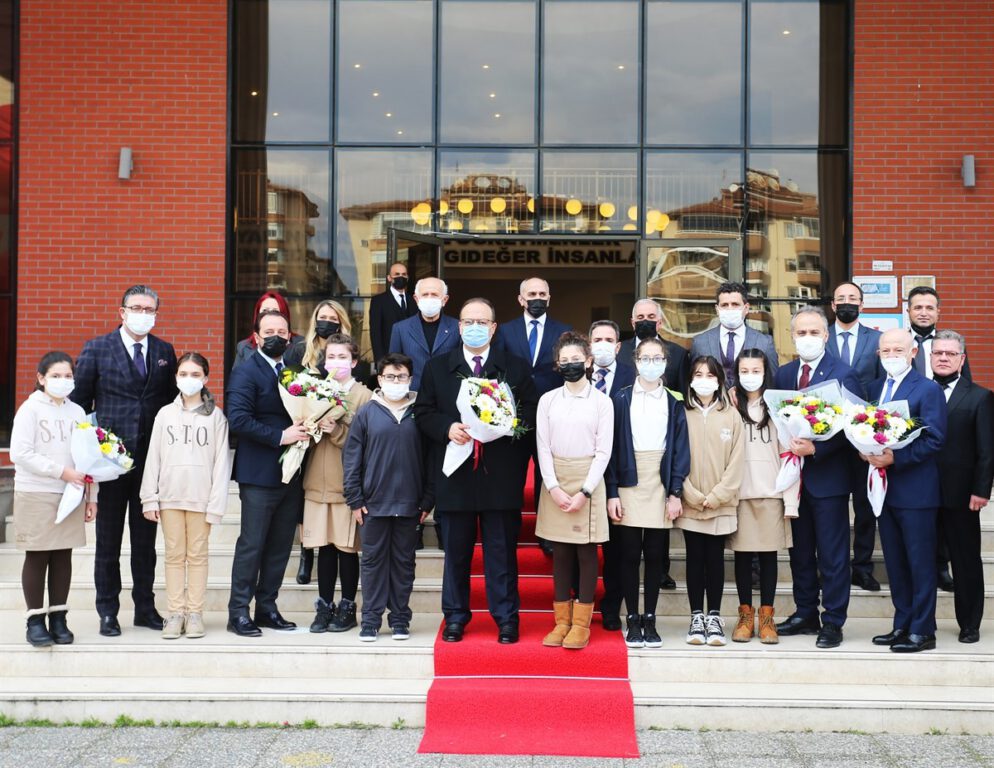 Bursa’da 1. dönem karne töreniyle sona erdi