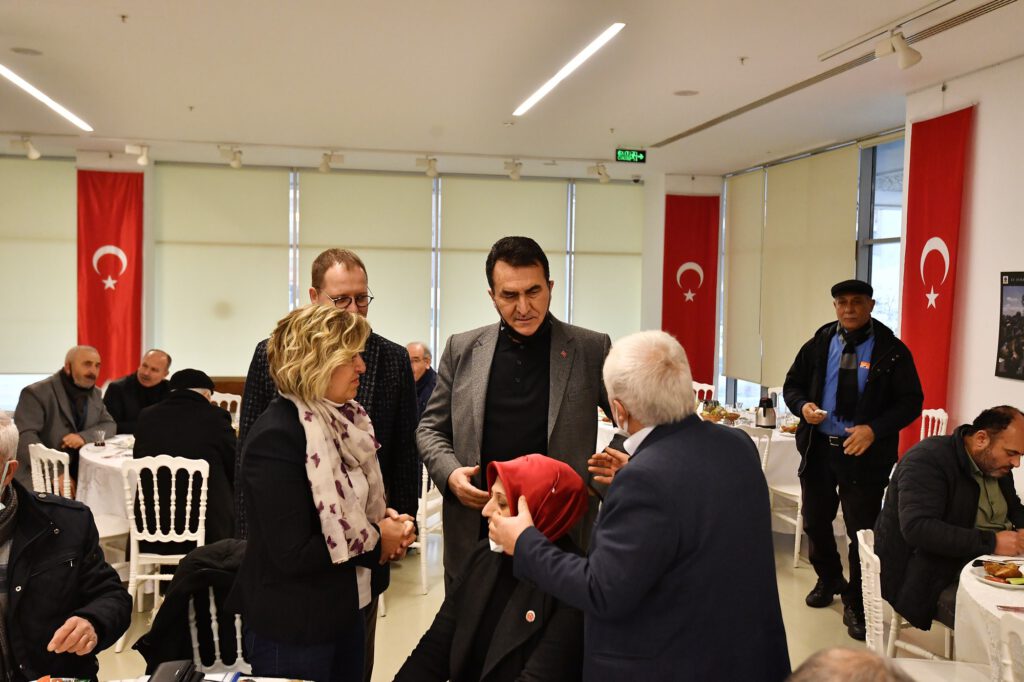 Başkan Dündar, muhtarlarla buluştu