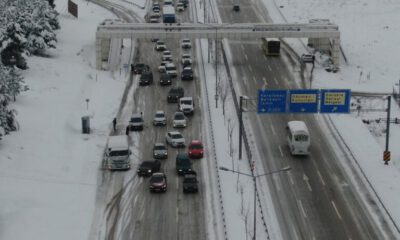 Kazalar Bursa-İzmir karayolunu trafiğe kapattı