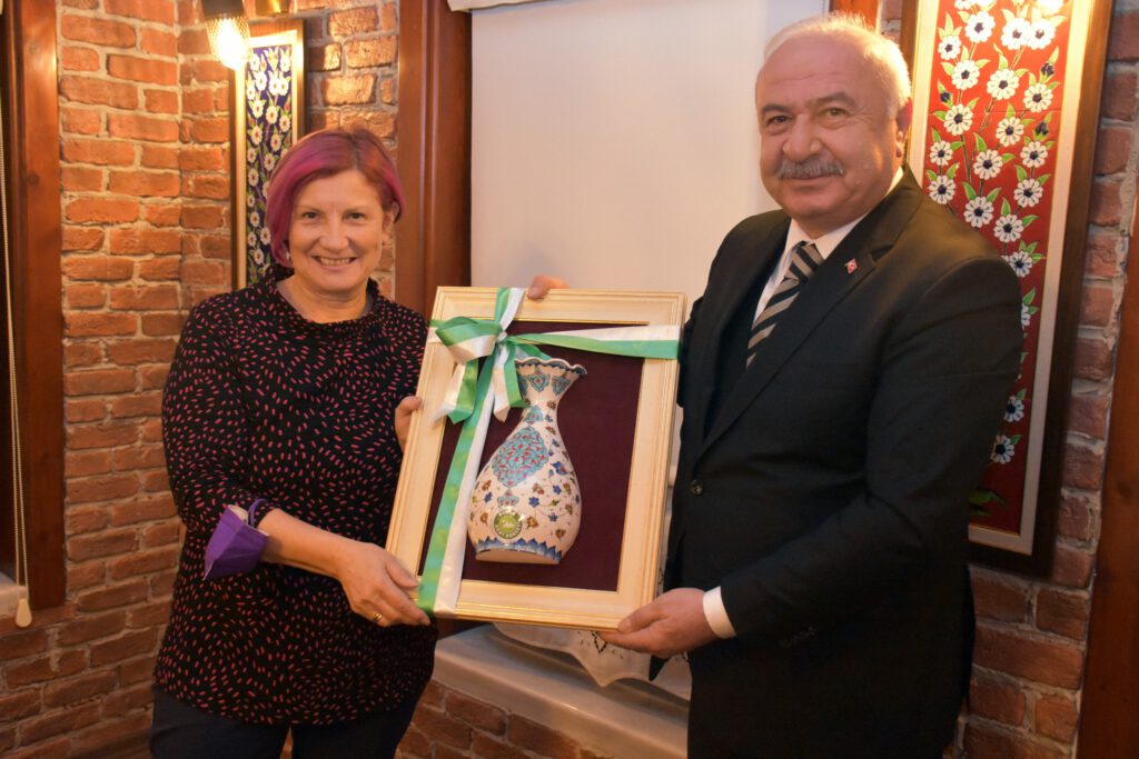 Bauer: “Özel yetenekliler okulu örnek olacak”