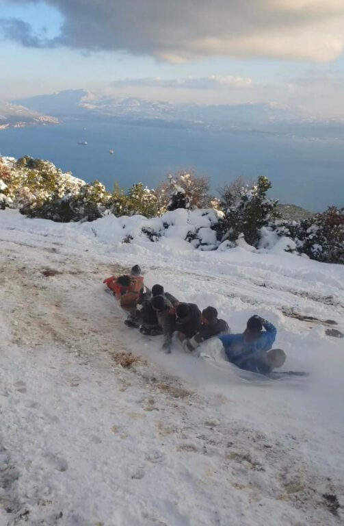 Bursa’da gençlerden ilginç yöntem