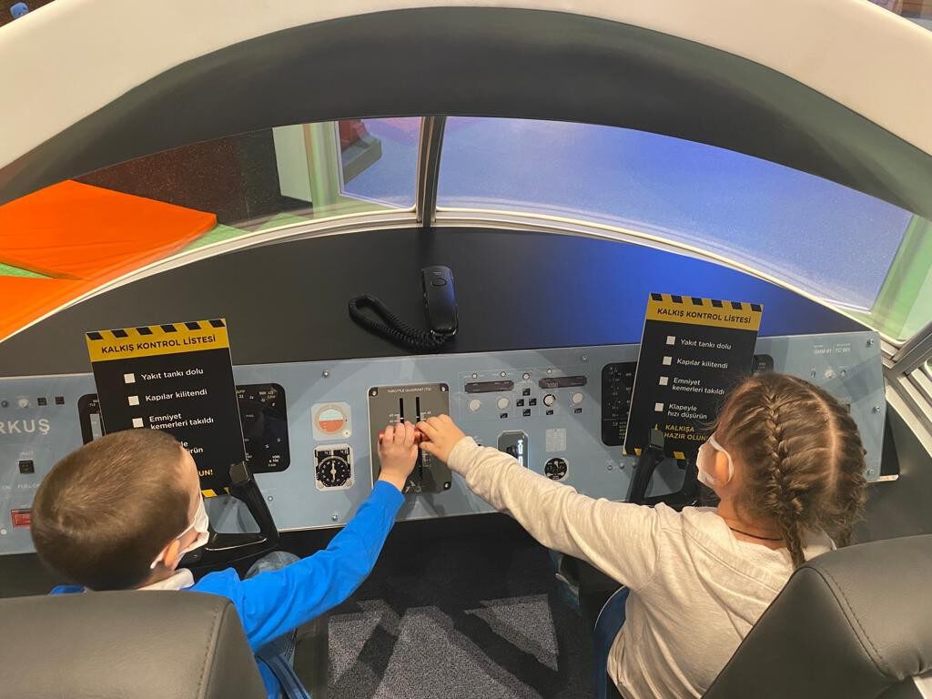 Minikler GUHEM’de uzay ve havacılık ile tanıştı