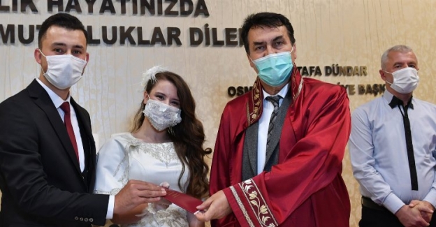 Gelin ve damatlar Osmangazi’yi tercih etti