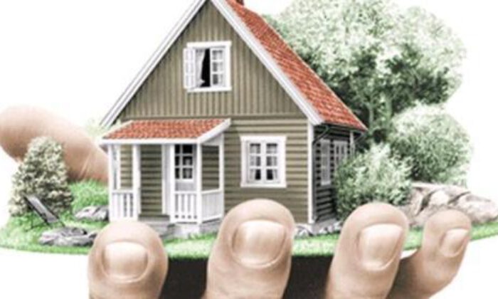 Orhangazi’de 4.949 m² arsa üzerindeki tek katli ev satılıktır