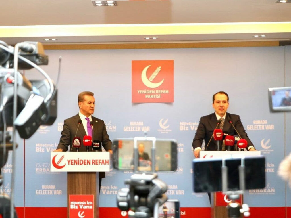 ERBAKAN: ERKEN SEÇİMDEN BAŞKA ÇIKIŞ YOLU GÖRÜNMÜYOR