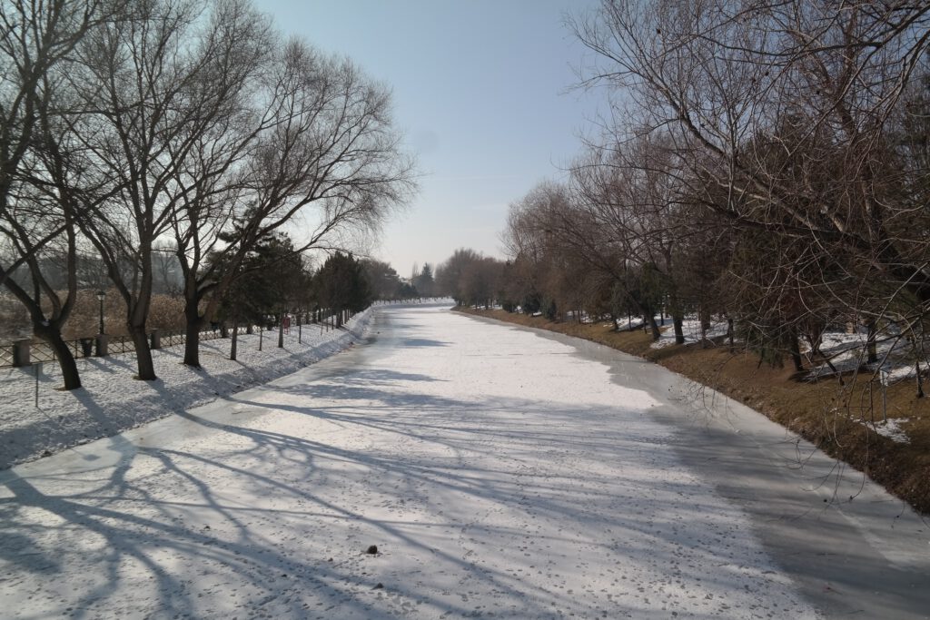 Porsuk Çayı buz tuttu, gören şaşkına döndü