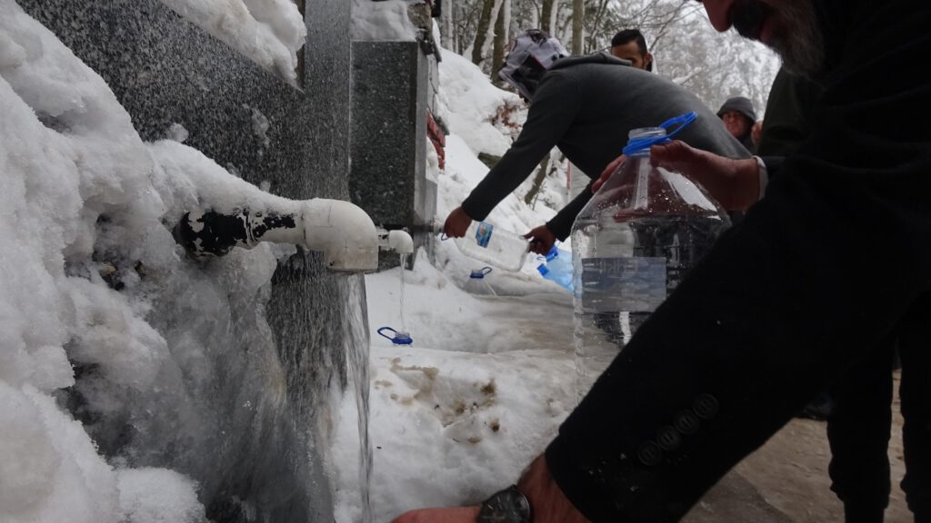 Uludağ’da eksi 10 derecede su kuyruğu