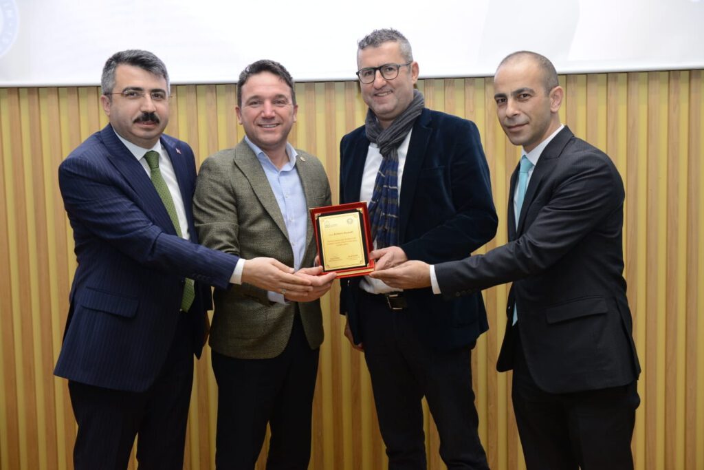 Yıldırım İnternet Gazeteciliği Akademisi ilk mezunlarını verdi