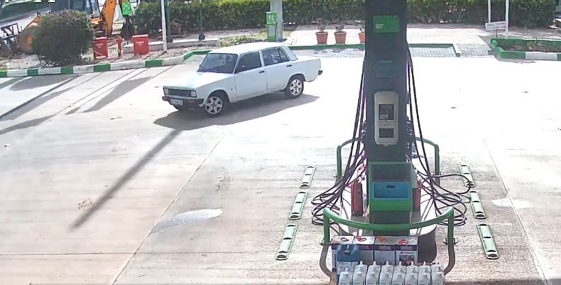 Acemi driftçi kapı açılınca dışarı uçtu! O anlar kamerada