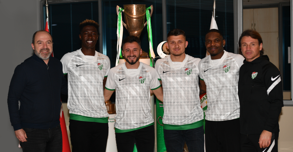Bursaspor 4 isimle kadrosunu güçlendirdi