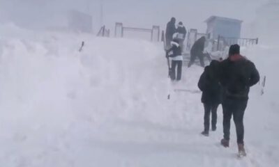 Uludağ’da kar fırtınası adeta karavanları yuttu