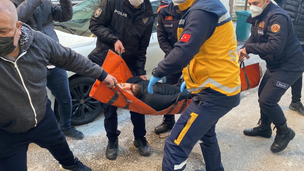 Bursa’da doğalgaz sobası genç çifti zehirledi