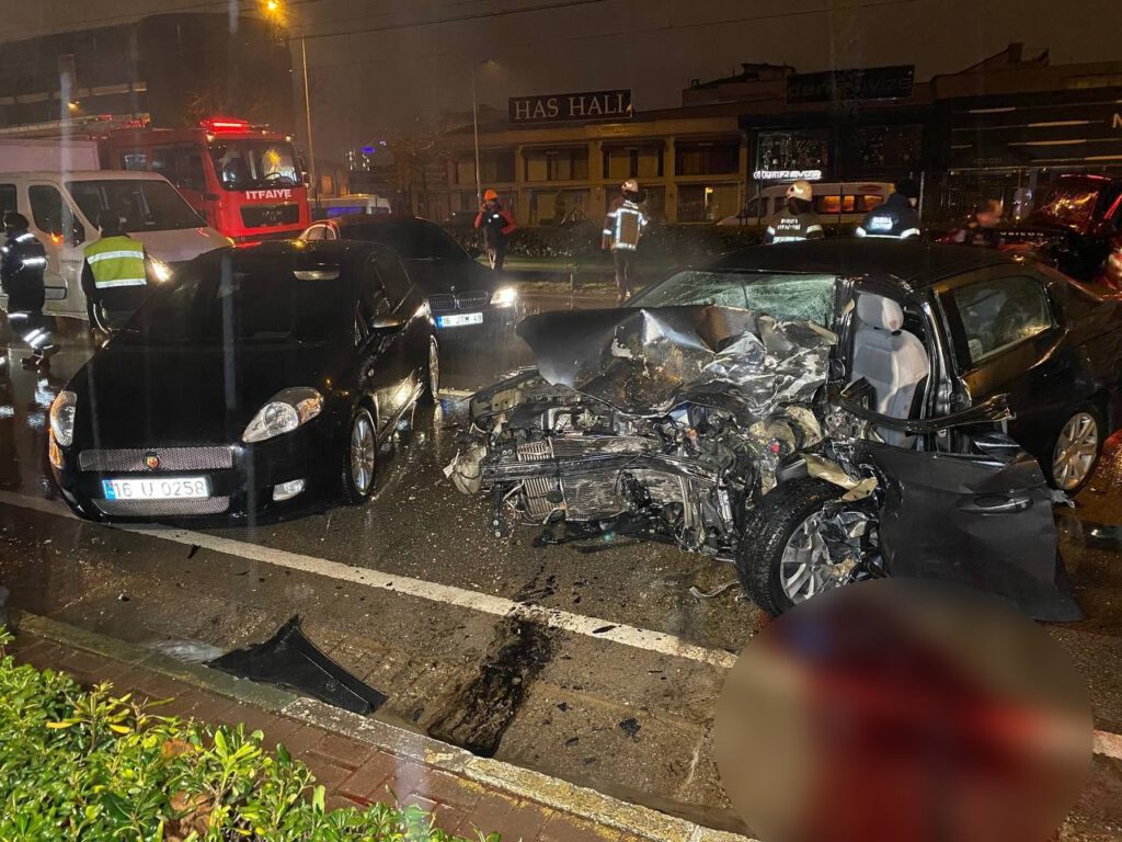 1 kişinin öldüğü kazanın güvenlik kamerası ortaya çıktı