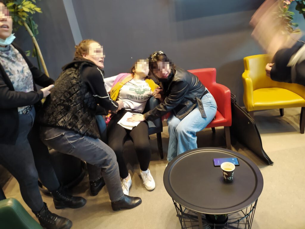 Bursa’da cinnet geçiren polis, eşini ve bir erkeği öldürdü