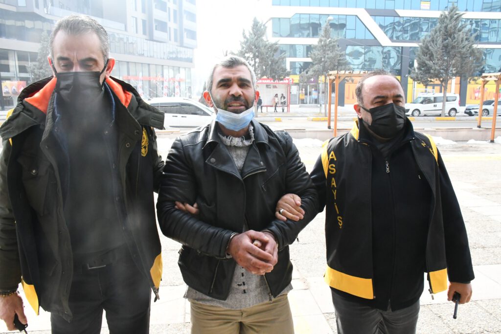 Karısının boğazını kesen cani konuştu! “Allah şifa versin, çok seviyorum”