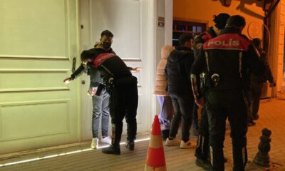 Öfkeli anne çakarlı lambayı oğlunun başında böyle parçaladı