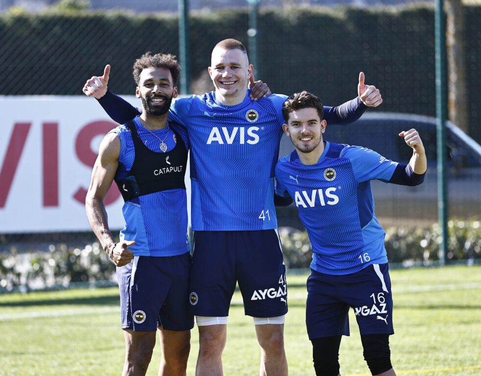 Fenerbahçe’de Slavia Prag mesaisi başladı