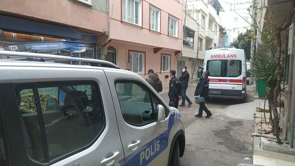 Bursa’da genç kadın evinde ölü bulundu