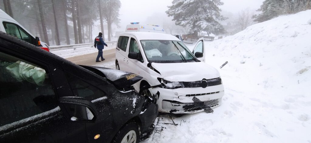 Uludağ yolunda kaza!