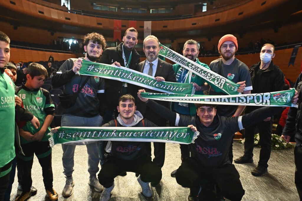 Bursa Büyükşehir’den amatör kulüplere büyük destek