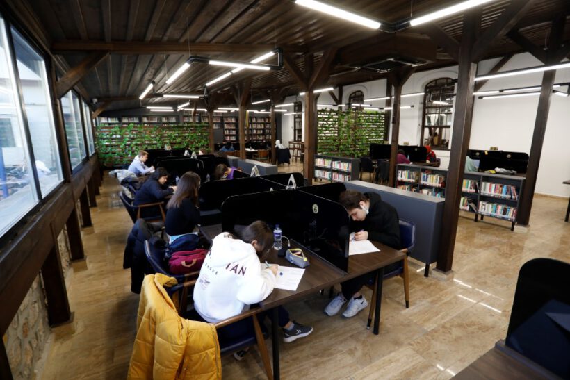 Nöbetçi kitaphanelerde “askıda test” uygulaması başladı