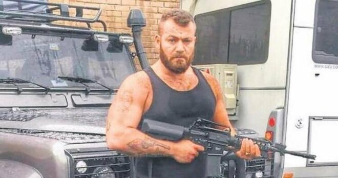 Oyuncu Bahadır Ünlü müşterisine saldırdı! O görüntüler kamerada