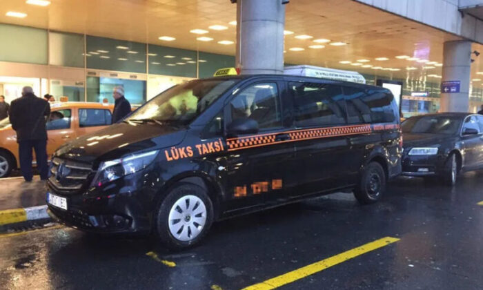 Uber, siyah taksiler ile yeniden İstanbul’da