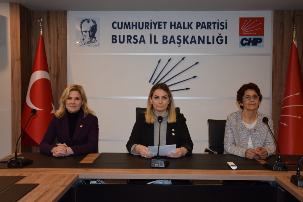 CHP Bursa İl Kadın Kollarından, tutuklu Sedef Kabaş’a destek