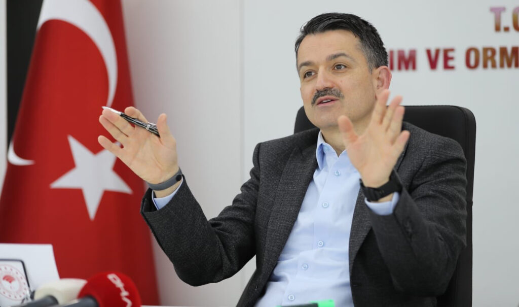 Bir bakan daha koronavirüse yakalandı