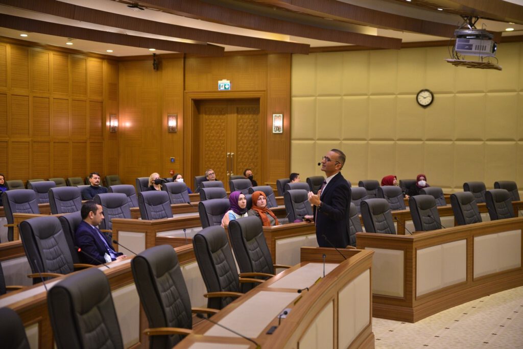 Büyükşehir personeline etkili iletişim ve motivasyon eğitimi