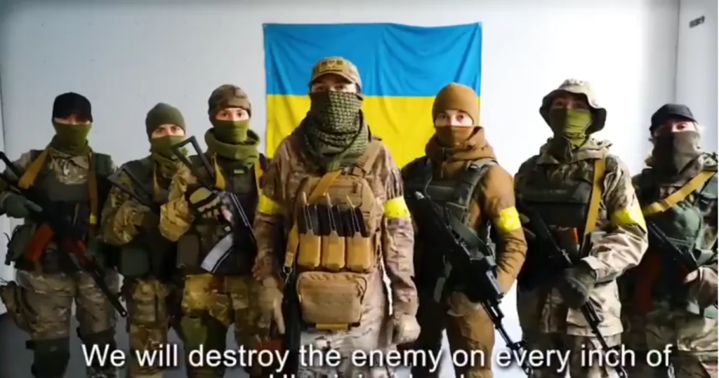 Ukraynalı kadın askerlerden düşmanlarına 8 Mart mesajı