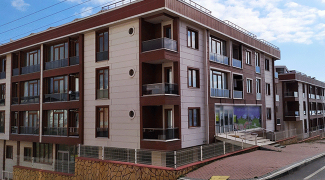 Bursa Osmangazi’de 483 m² arsa üzerindeki üç katlı bina satılıktır