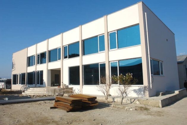 Bursa Orhangazi’de 2.884 m² arsa üzerindeki iki katlı teneke fabrikası satılıktır